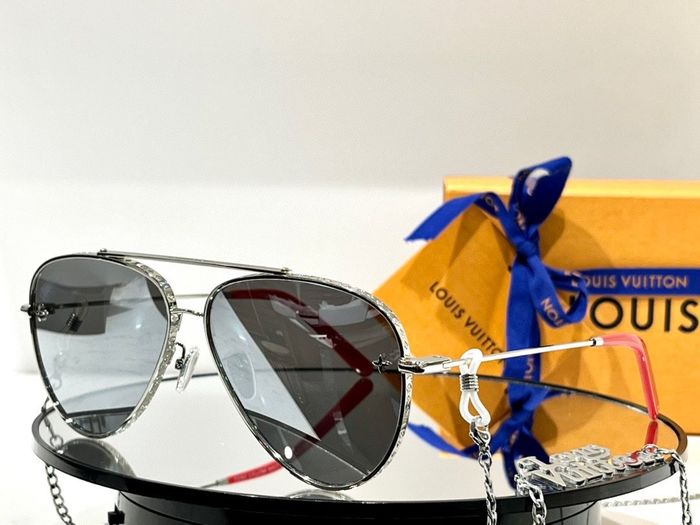 Louis Vuitton Sunglasses Top Quality LVS00462